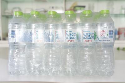 朴实之中的征服 低价洗牌饮用水市场